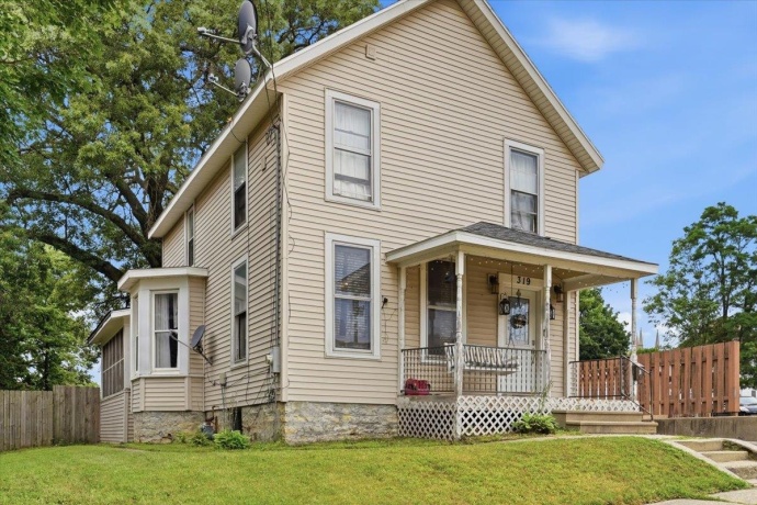 319 Hennepin, DIXON, Illinois 61021, 3 Bedrooms Bedrooms, ,1 BathroomBathrooms,House,For Sale,Hennepin,202604798