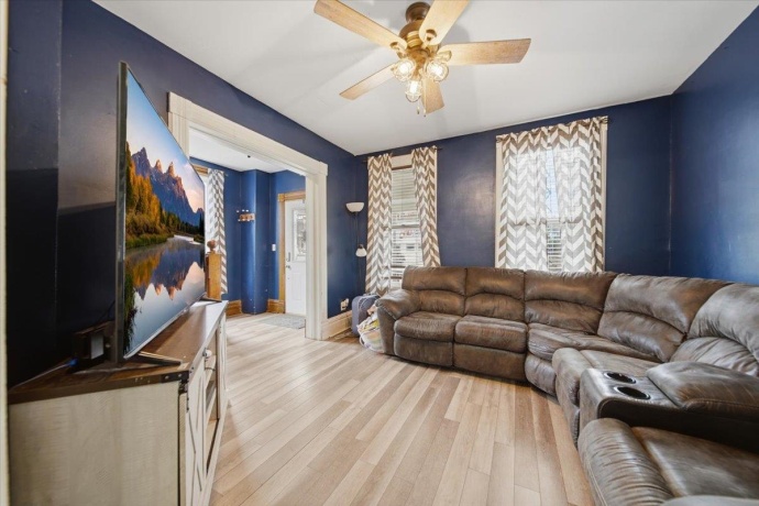 319 Hennepin, DIXON, Illinois 61021, 3 Bedrooms Bedrooms, ,1 BathroomBathrooms,House,For Sale,Hennepin,202604798