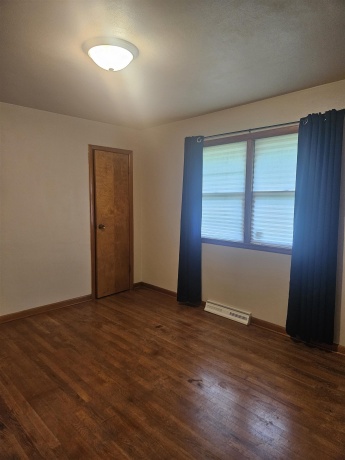 526 Barnum, ROCKFORD, Illinois 61109, 3 Bedrooms Bedrooms, ,1 BathroomBathrooms,House,For Sale,Barnum,202604801