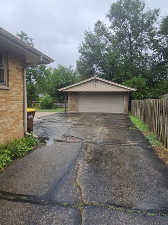 526 Barnum, ROCKFORD, Illinois 61109, 3 Bedrooms Bedrooms, ,1 BathroomBathrooms,House,For Sale,Barnum,202604801