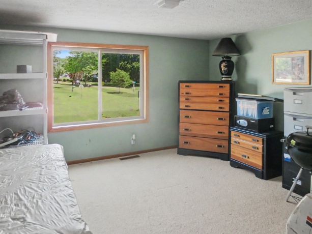100 Candlewick, POPLAR GROVE, Illinois 61065, 3 Bedrooms Bedrooms, ,2 BathroomsBathrooms,House,For Sale,Candlewick,202604804