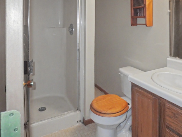 100 Candlewick, POPLAR GROVE, Illinois 61065, 3 Bedrooms Bedrooms, ,2 BathroomsBathrooms,House,For Sale,Candlewick,202604804