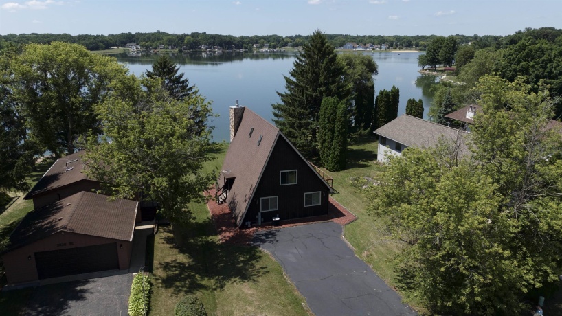 100 Candlewick, POPLAR GROVE, Illinois 61065, 3 Bedrooms Bedrooms, ,2 BathroomsBathrooms,House,For Sale,Candlewick,202604804