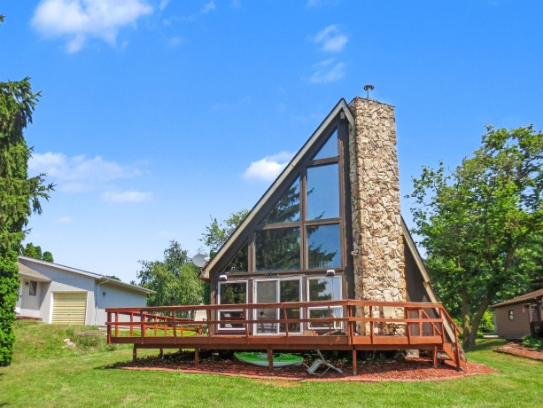 100 Candlewick, POPLAR GROVE, Illinois 61065, 3 Bedrooms Bedrooms, ,2 BathroomsBathrooms,House,For Sale,Candlewick,202604804