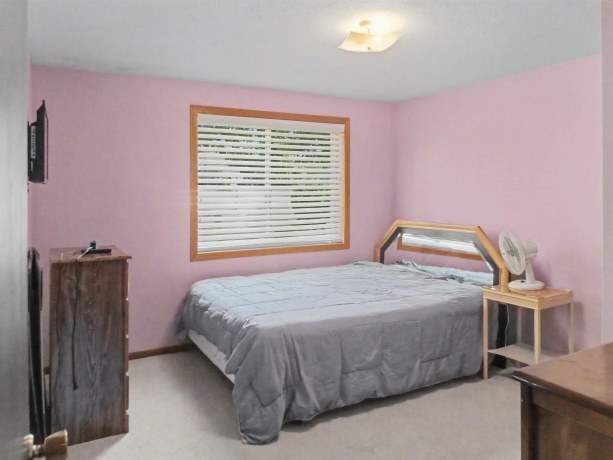 100 Candlewick, POPLAR GROVE, Illinois 61065, 3 Bedrooms Bedrooms, ,2 BathroomsBathrooms,House,For Sale,Candlewick,202604804