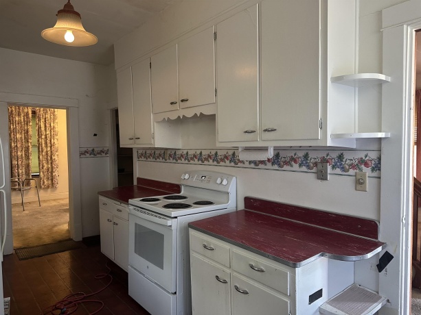 209 Quincy, SAVANNA, Illinois 61074, 3 Bedrooms Bedrooms, ,1 BathroomBathrooms,House,For Sale,Quincy,202603982