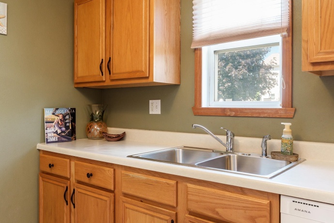 15556 Rockdale, SOUTH BELOIT, Illinois 61080, 3 Bedrooms Bedrooms, ,2 BathroomsBathrooms,House,For Sale,Rockdale,202604807