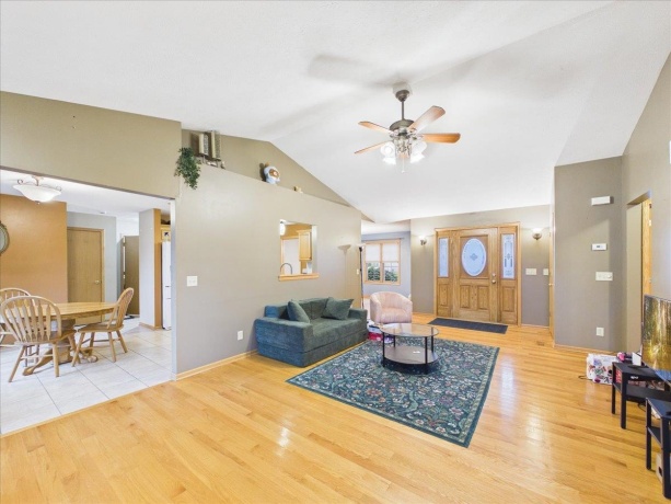 2819 Mary, BELVIDERE, Illinois 61008, 3 Bedrooms Bedrooms, ,2 BathroomsBathrooms,House,For Sale,Mary,202604811