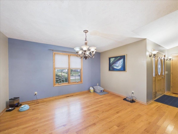 2819 Mary, BELVIDERE, Illinois 61008, 3 Bedrooms Bedrooms, ,2 BathroomsBathrooms,House,For Sale,Mary,202604811