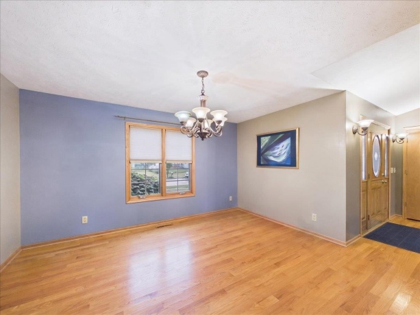 2819 Mary, BELVIDERE, Illinois 61008, 3 Bedrooms Bedrooms, ,2 BathroomsBathrooms,House,For Sale,Mary,202604811
