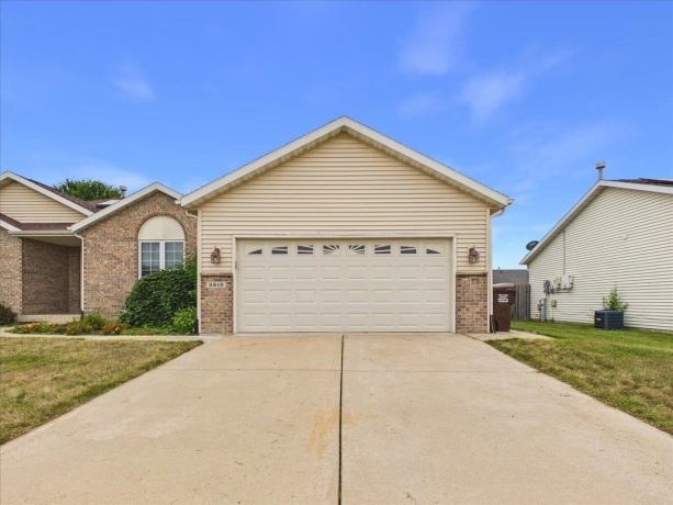 2819 Mary, BELVIDERE, Illinois 61008, 3 Bedrooms Bedrooms, ,2 BathroomsBathrooms,House,For Sale,Mary,202604811