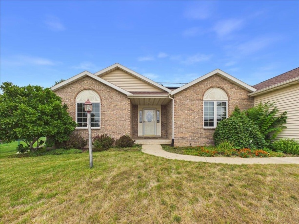 2819 Mary, BELVIDERE, Illinois 61008, 3 Bedrooms Bedrooms, ,2 BathroomsBathrooms,House,For Sale,Mary,202604811