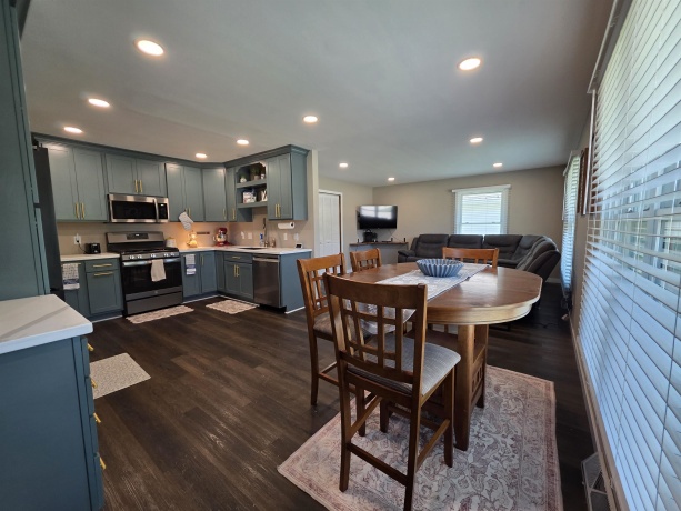 1431 Chatham, JANESVILLE, Wisconsin 53546, 3 Bedrooms Bedrooms, ,1 BathroomBathrooms,House,For Sale,Chatham,202604812