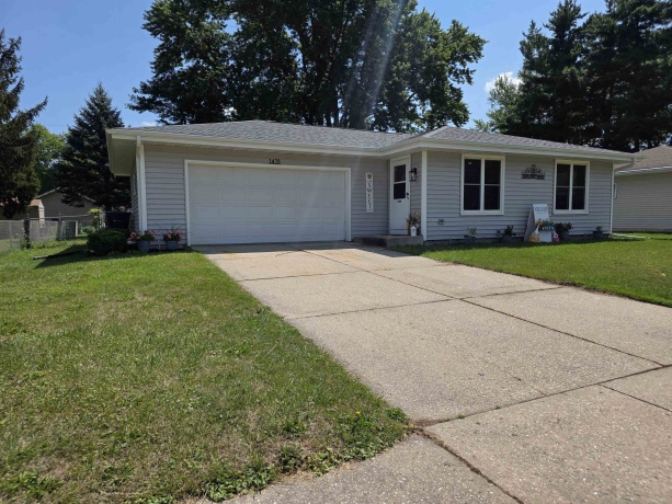 1431 Chatham, JANESVILLE, Wisconsin 53546, 3 Bedrooms Bedrooms, ,1 BathroomBathrooms,House,For Sale,Chatham,202604812