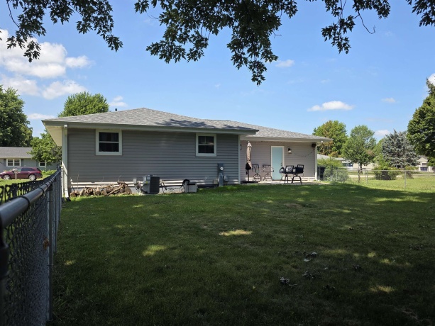 1431 Chatham, JANESVILLE, Wisconsin 53546, 3 Bedrooms Bedrooms, ,1 BathroomBathrooms,House,For Sale,Chatham,202604812