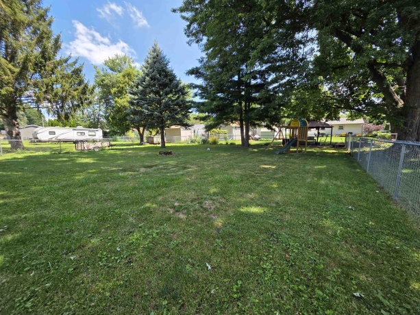 1431 Chatham, JANESVILLE, Wisconsin 53546, 3 Bedrooms Bedrooms, ,1 BathroomBathrooms,House,For Sale,Chatham,202604812