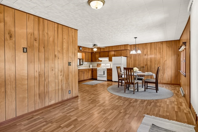 128 WARREN, ROCKFORD, Illinois 61107, 2 Bedrooms Bedrooms, ,1 BathroomBathrooms,House,For Sale,WARREN,202604813