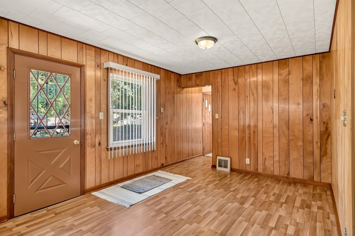 128 WARREN, ROCKFORD, Illinois 61107, 2 Bedrooms Bedrooms, ,1 BathroomBathrooms,House,For Sale,WARREN,202604813