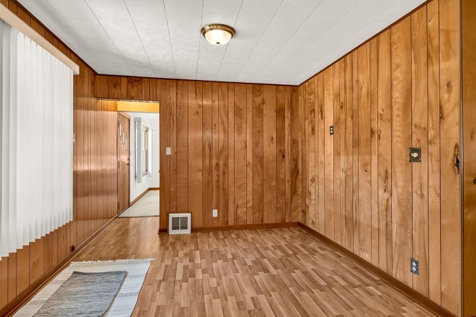 128 WARREN, ROCKFORD, Illinois 61107, 2 Bedrooms Bedrooms, ,1 BathroomBathrooms,House,For Sale,WARREN,202604813
