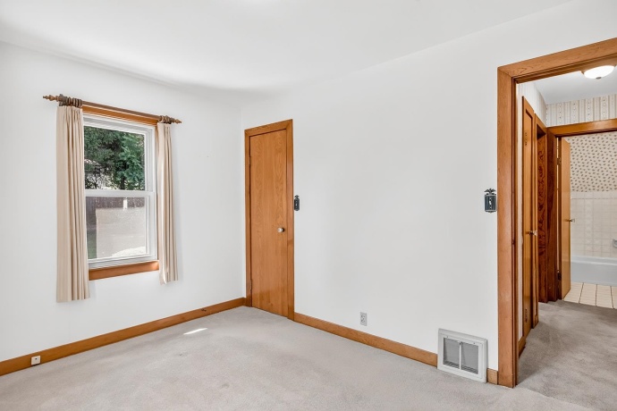 128 WARREN, ROCKFORD, Illinois 61107, 2 Bedrooms Bedrooms, ,1 BathroomBathrooms,House,For Sale,WARREN,202604813
