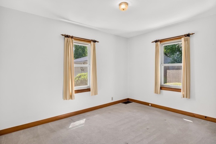 128 WARREN, ROCKFORD, Illinois 61107, 2 Bedrooms Bedrooms, ,1 BathroomBathrooms,House,For Sale,WARREN,202604813