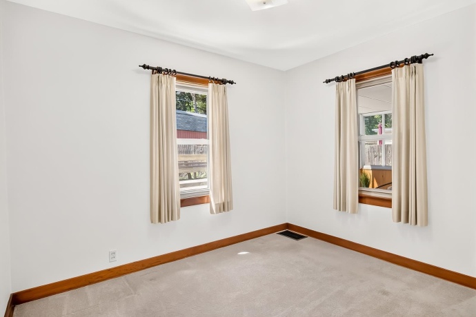128 WARREN, ROCKFORD, Illinois 61107, 2 Bedrooms Bedrooms, ,1 BathroomBathrooms,House,For Sale,WARREN,202604813