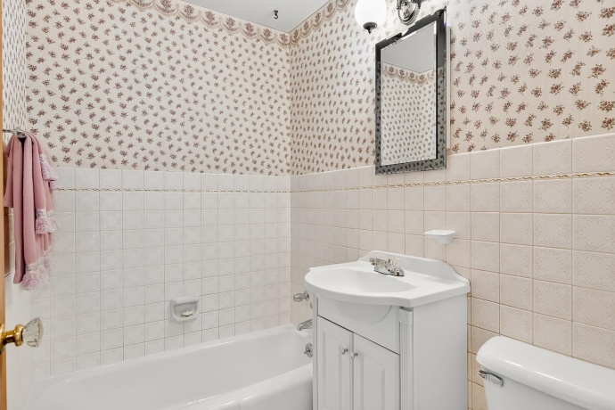 128 WARREN, ROCKFORD, Illinois 61107, 2 Bedrooms Bedrooms, ,1 BathroomBathrooms,House,For Sale,WARREN,202604813