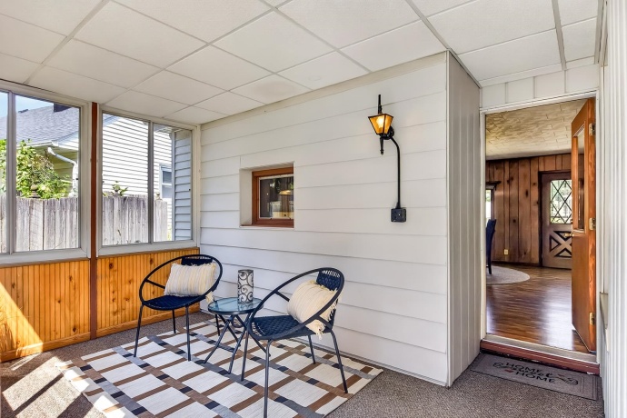 128 WARREN, ROCKFORD, Illinois 61107, 2 Bedrooms Bedrooms, ,1 BathroomBathrooms,House,For Sale,WARREN,202604813