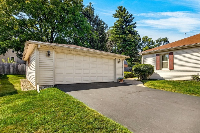 128 WARREN, ROCKFORD, Illinois 61107, 2 Bedrooms Bedrooms, ,1 BathroomBathrooms,House,For Sale,WARREN,202604813