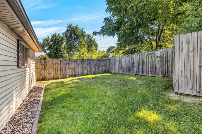 128 WARREN, ROCKFORD, Illinois 61107, 2 Bedrooms Bedrooms, ,1 BathroomBathrooms,House,For Sale,WARREN,202604813