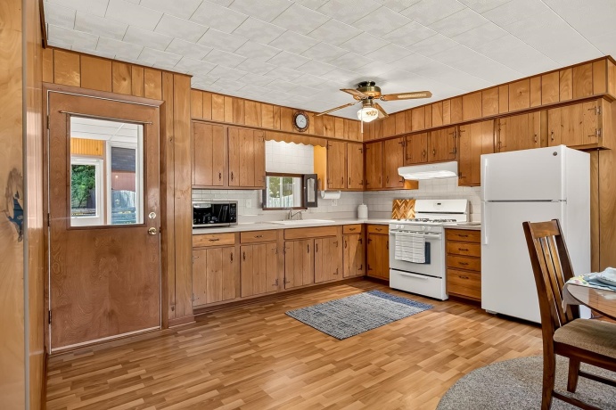 128 WARREN, ROCKFORD, Illinois 61107, 2 Bedrooms Bedrooms, ,1 BathroomBathrooms,House,For Sale,WARREN,202604813