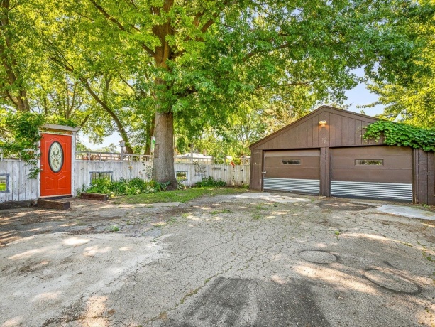 301 Grand, LOVES PARK, Illinois 61111, 2 Bedrooms Bedrooms, ,1 BathroomBathrooms,House,For Sale,Grand,202604301