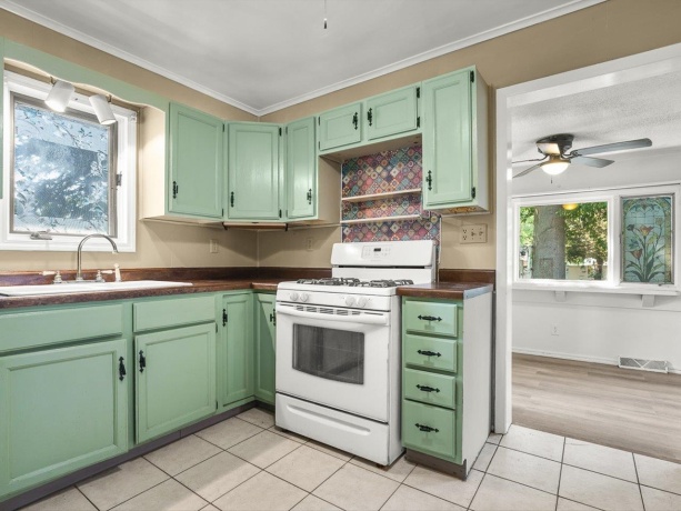 301 Grand, LOVES PARK, Illinois 61111, 2 Bedrooms Bedrooms, ,1 BathroomBathrooms,House,For Sale,Grand,202604301