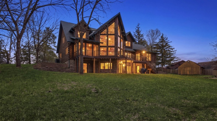 18134 Paradise Valley, DURANGO, Iowa 52039, 6 Bedrooms Bedrooms, ,5 BathroomsBathrooms,House,For Sale,Paradise Valley,202604816