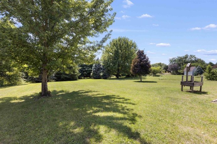 5474 WATERS BEND, BELVIDERE, Illinois 61008, 4 Bedrooms Bedrooms, ,2 BathroomsBathrooms,House,For Sale,WATERS BEND,202604820