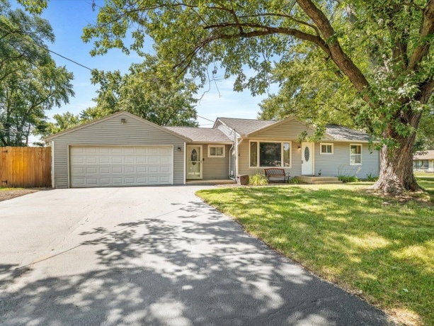 401 Belting, MACHESNEY PARK, Illinois 61115, 4 Bedrooms Bedrooms, ,1 BathroomBathrooms,House,For Sale,Belting,202604821