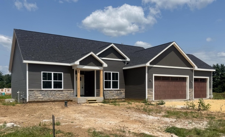 7623 Brookeborough, WINNEBAGO, Illinois 61088, 3 Bedrooms Bedrooms, ,2 BathroomsBathrooms,House,For Sale,Brookeborough,202604822