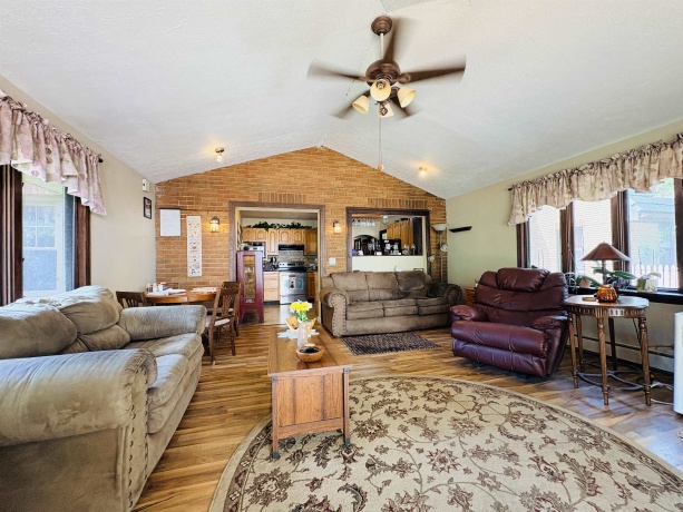 901 Parkview, ROCKFORD, Illinois 61107, 4 Bedrooms Bedrooms, ,1 BathroomBathrooms,House,For Sale,Parkview,202604825