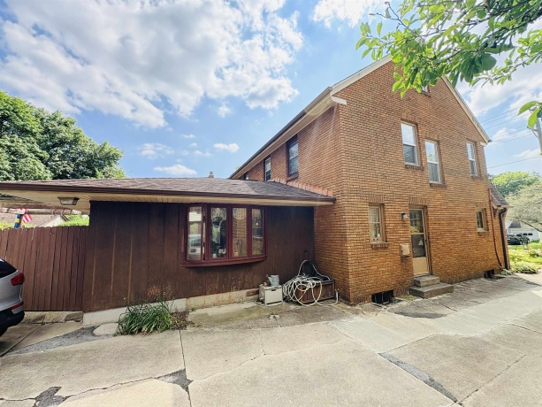 901 Parkview, ROCKFORD, Illinois 61107, 4 Bedrooms Bedrooms, ,1 BathroomBathrooms,House,For Sale,Parkview,202604825