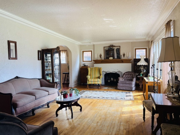 901 Parkview, ROCKFORD, Illinois 61107, 4 Bedrooms Bedrooms, ,1 BathroomBathrooms,House,For Sale,Parkview,202604825