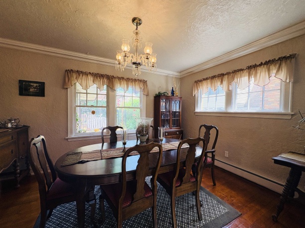 901 Parkview, ROCKFORD, Illinois 61107, 4 Bedrooms Bedrooms, ,1 BathroomBathrooms,House,For Sale,Parkview,202604825