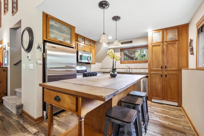 7 Harvest, GALENA, Illinois 61036, 3 Bedrooms Bedrooms, ,2 BathroomsBathrooms,House,For Sale,Harvest,202604827
