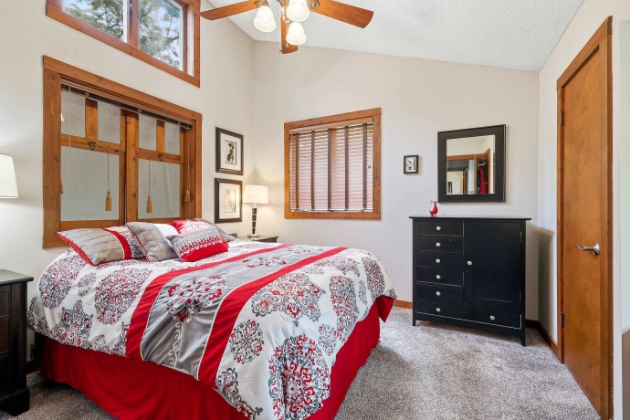 7 Harvest, GALENA, Illinois 61036, 3 Bedrooms Bedrooms, ,2 BathroomsBathrooms,House,For Sale,Harvest,202604827