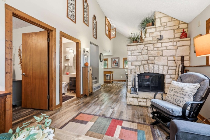 7 Harvest, GALENA, Illinois 61036, 3 Bedrooms Bedrooms, ,2 BathroomsBathrooms,House,For Sale,Harvest,202604827