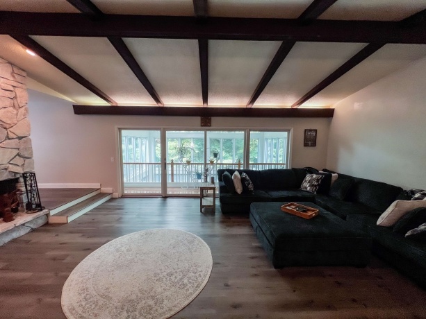 916 Town Line, LEAF RIVER, Illinois 61047, 4 Bedrooms Bedrooms, ,3 BathroomsBathrooms,House,For Sale,Town Line,202604828