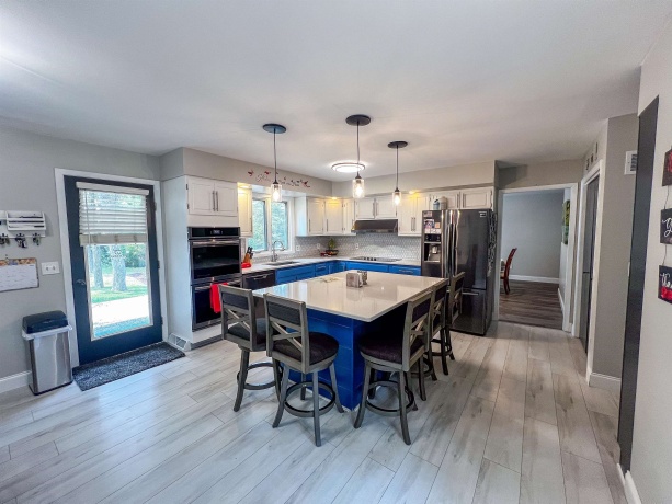 916 Town Line, LEAF RIVER, Illinois 61047, 4 Bedrooms Bedrooms, ,3 BathroomsBathrooms,House,For Sale,Town Line,202604828