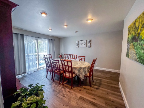 916 Town Line, LEAF RIVER, Illinois 61047, 4 Bedrooms Bedrooms, ,3 BathroomsBathrooms,House,For Sale,Town Line,202604828