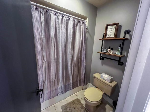 916 Town Line, LEAF RIVER, Illinois 61047, 4 Bedrooms Bedrooms, ,3 BathroomsBathrooms,House,For Sale,Town Line,202604828