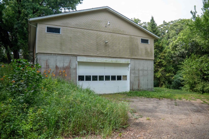 916 Town Line, LEAF RIVER, Illinois 61047, 4 Bedrooms Bedrooms, ,3 BathroomsBathrooms,House,For Sale,Town Line,202604828