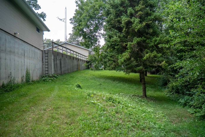 916 Town Line, LEAF RIVER, Illinois 61047, 4 Bedrooms Bedrooms, ,3 BathroomsBathrooms,House,For Sale,Town Line,202604828